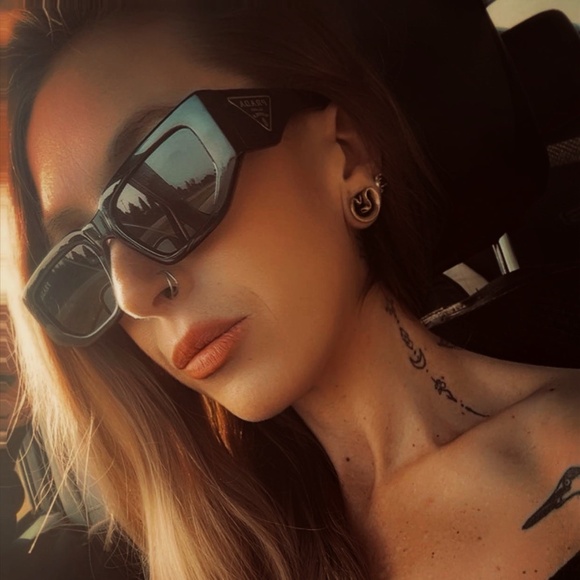 Meet your Posher, Kai - Picture 3 of 7